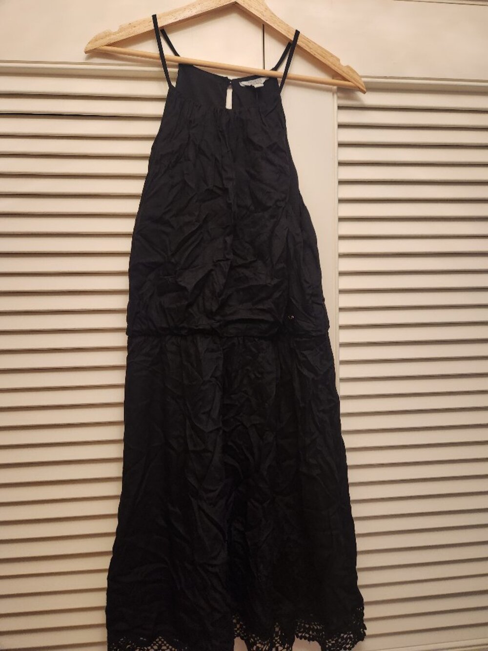 Sleeveless guess dresses with open back